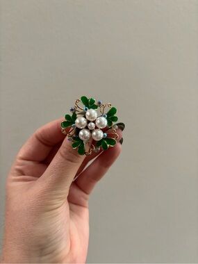 Vintage Inspired Floral Green Brooch with Pearls